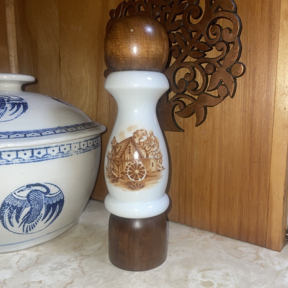 Vintage Milk Glass And Wood Country Farmhouse Salt‎ Shaker